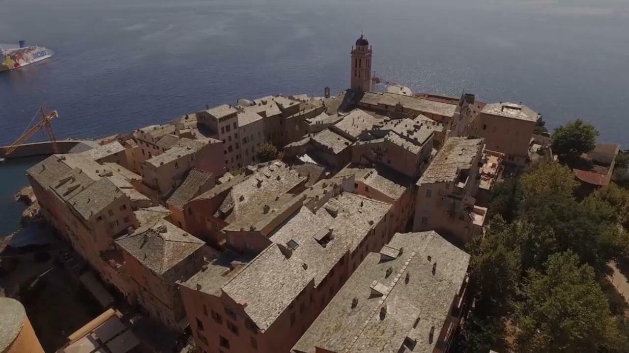 La Casa Di L'Acqua Au Pied De La Citadelle Apartment บาสเตีย ภายนอก รูปภาพ